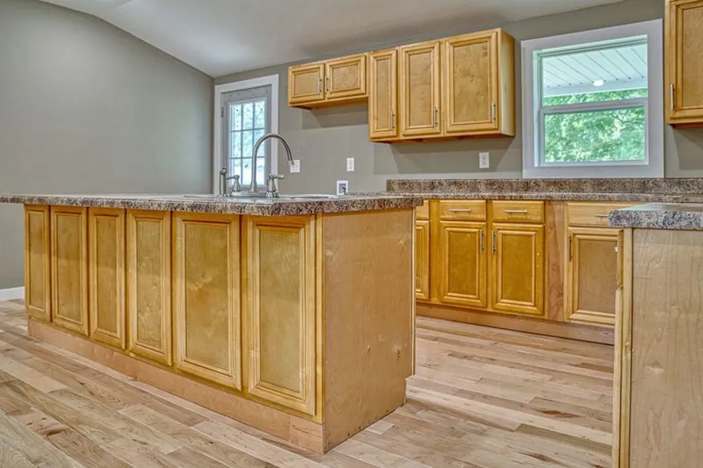 1004 Walnut Avenue Celina TN 38551