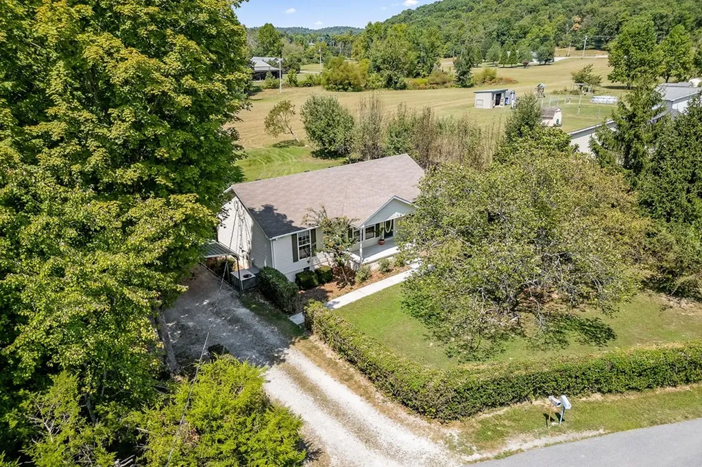 527 Burks Lane Cookeville TN 38506