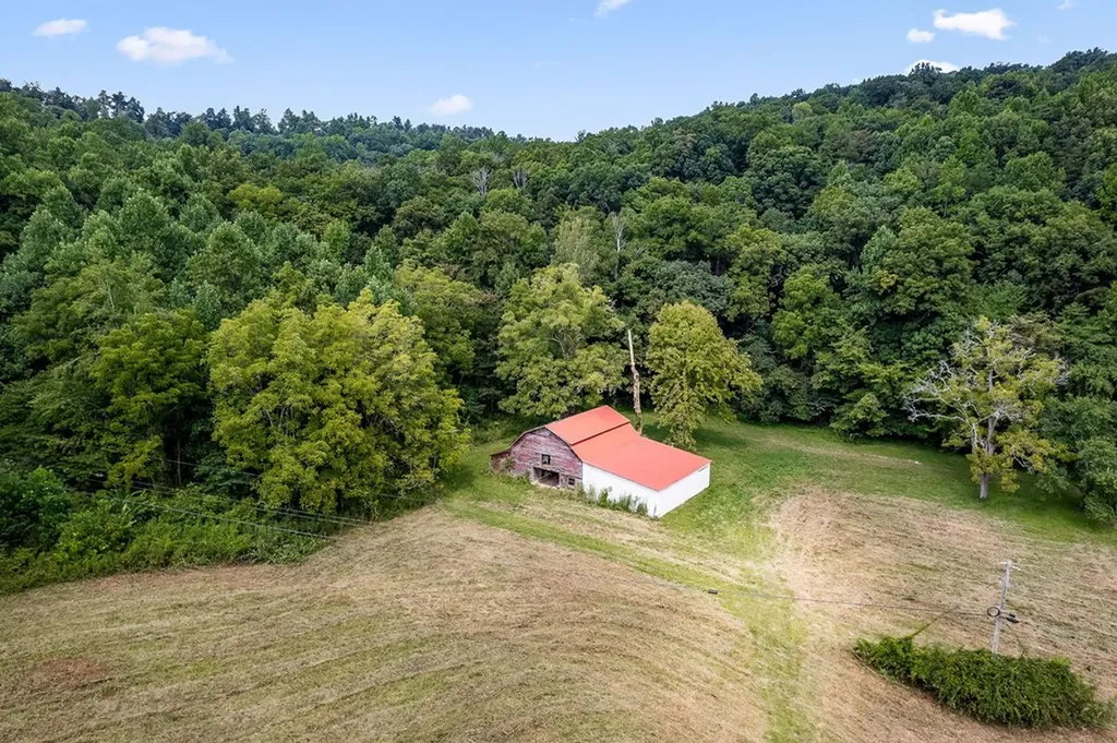 2641 2641 Stamps Shady Grove Road Monterey TN 38574