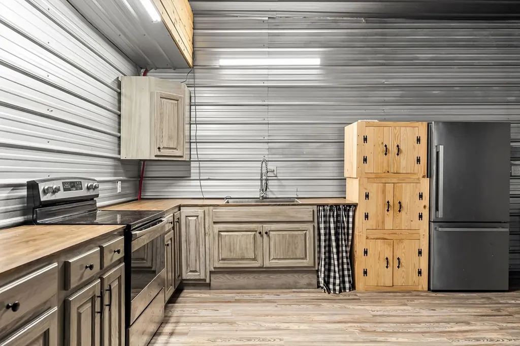 180 Twin Oak Lane Gainesboro TN 38562