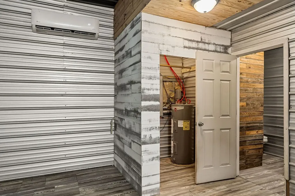 180 Twin Oak Lane Gainesboro TN 38562