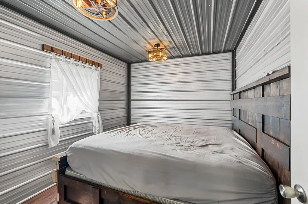 180 Twin Oak Lane Gainesboro TN 38562