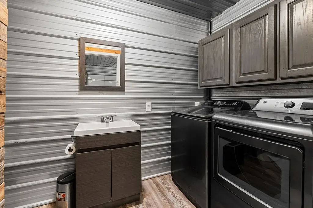 180 Twin Oak Lane Gainesboro TN 38562