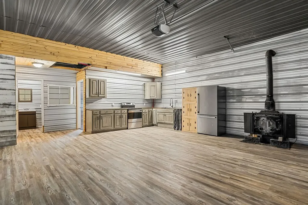 180 Twin Oak Lane Gainesboro TN 38562