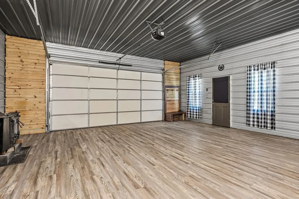 180 Twin Oak Lane Gainesboro TN 38562