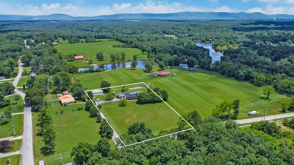 843 Dunbar Road Crossville TN 38572