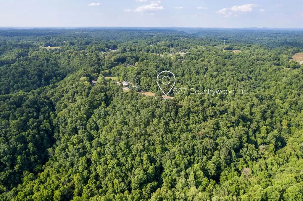 527 Countrywood Lane Gainesboro TN 38562