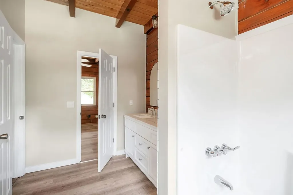 527 Countrywood Lane Gainesboro TN 38562