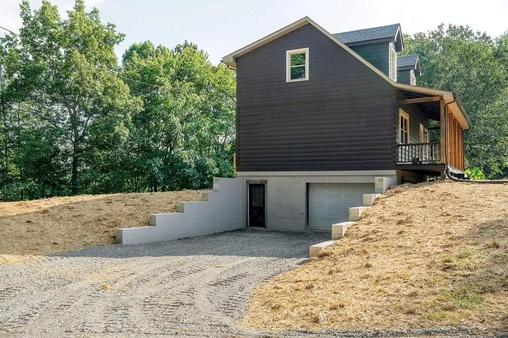 527 Countrywood Lane Gainesboro TN 38562