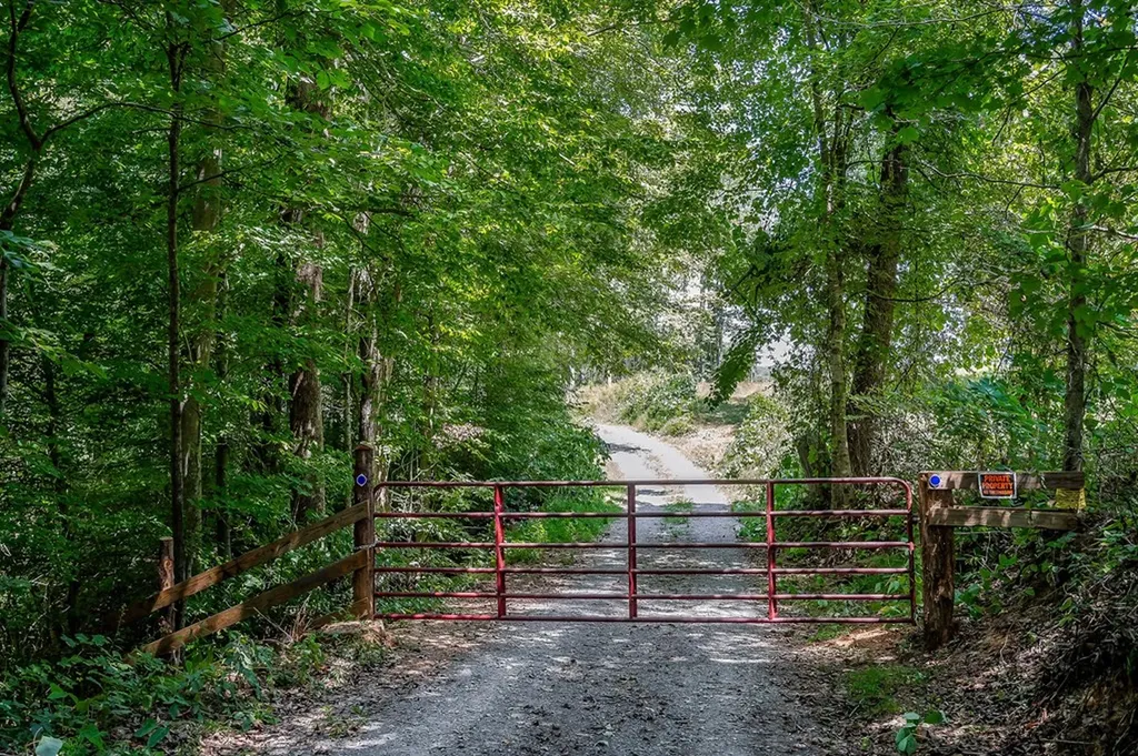 0 Mccormick Ridge Road Whitleyville TN 38588