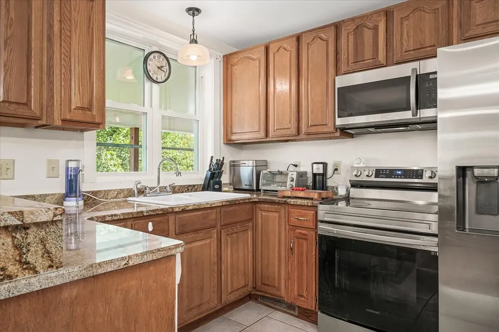 2867 Arcot Road Celina TN 38551