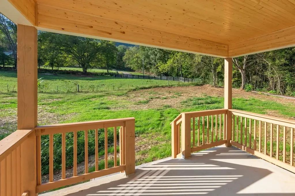 16 Lightning Lane Dunlap TN 37327