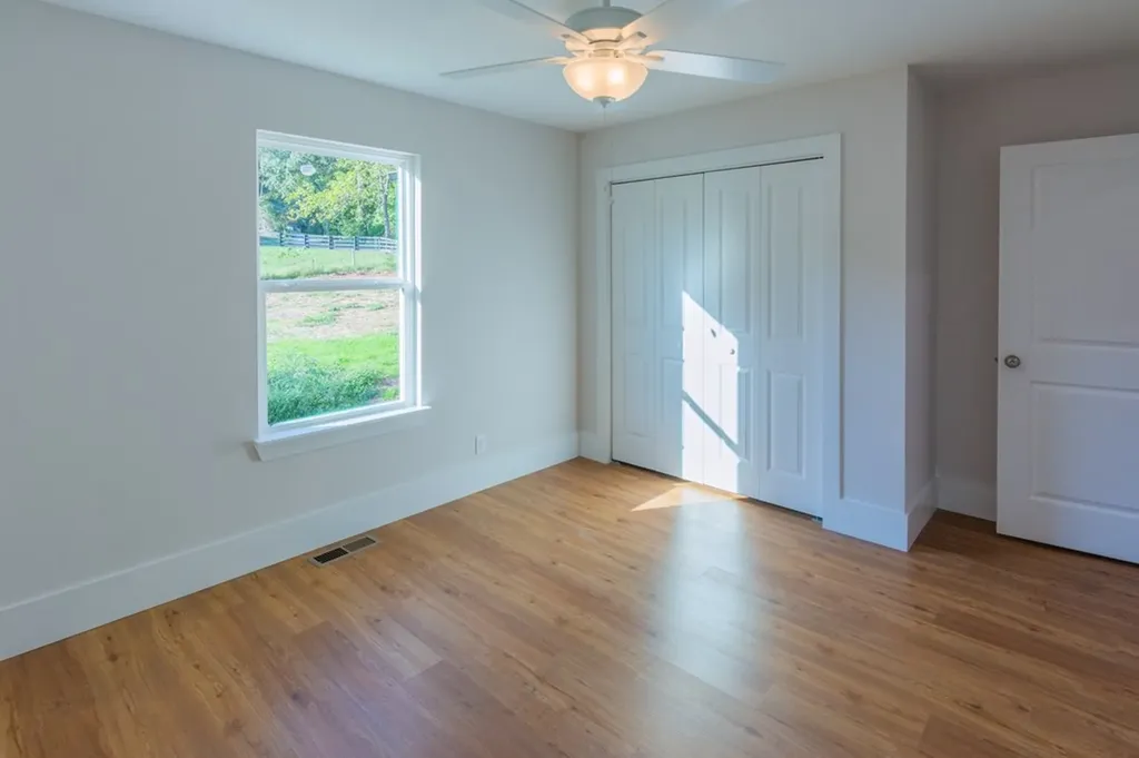 16 Lightning Lane Dunlap TN 37327