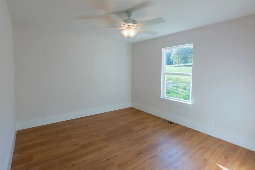 16 Lightning Lane Dunlap TN 37327