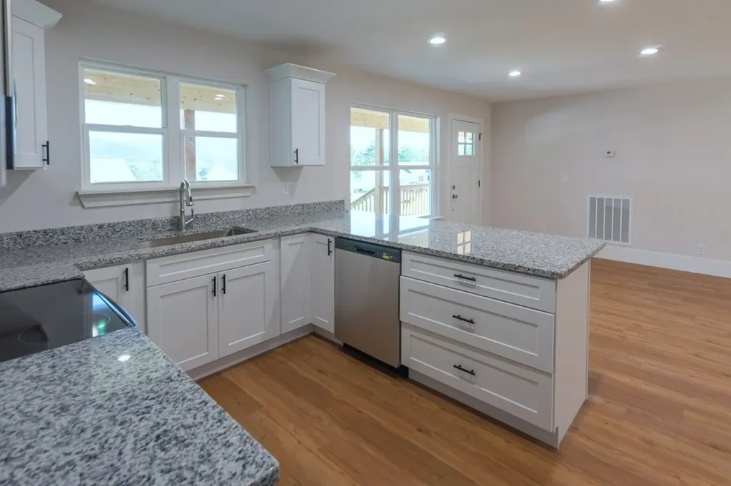 16 Lightning Lane Dunlap TN 37327