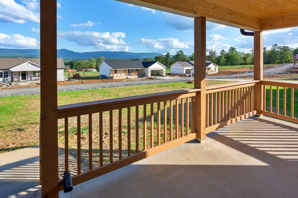 16 Lightning Lane Dunlap TN 37327