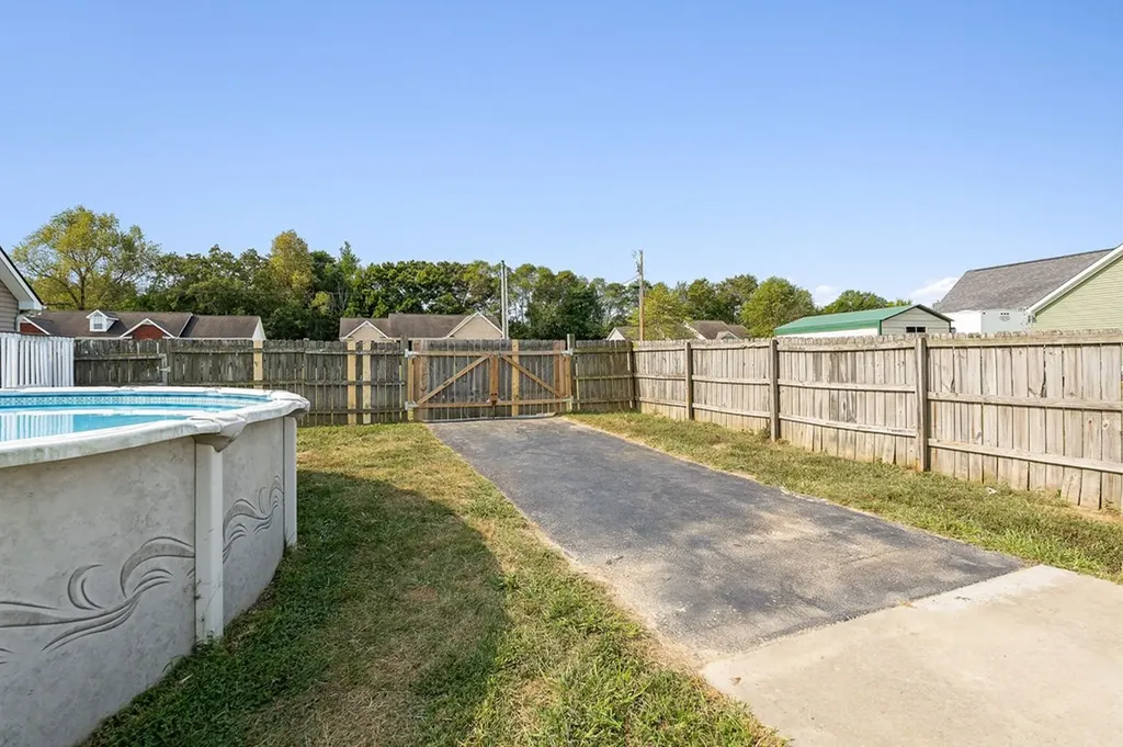 241 Golden Circle Cookeville TN 38506-7967