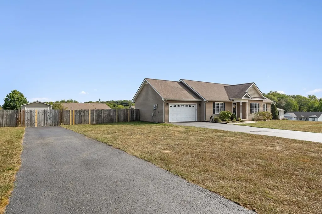 241 Golden Circle Cookeville TN 38506-7967
