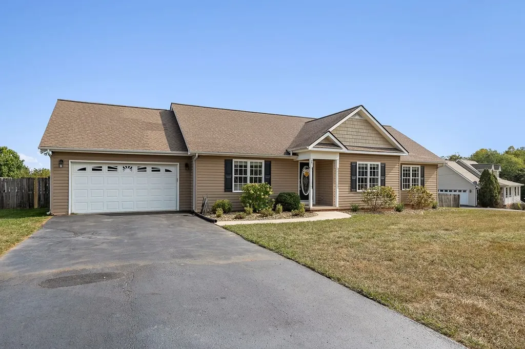 241 Golden Circle Cookeville TN 38506-7967