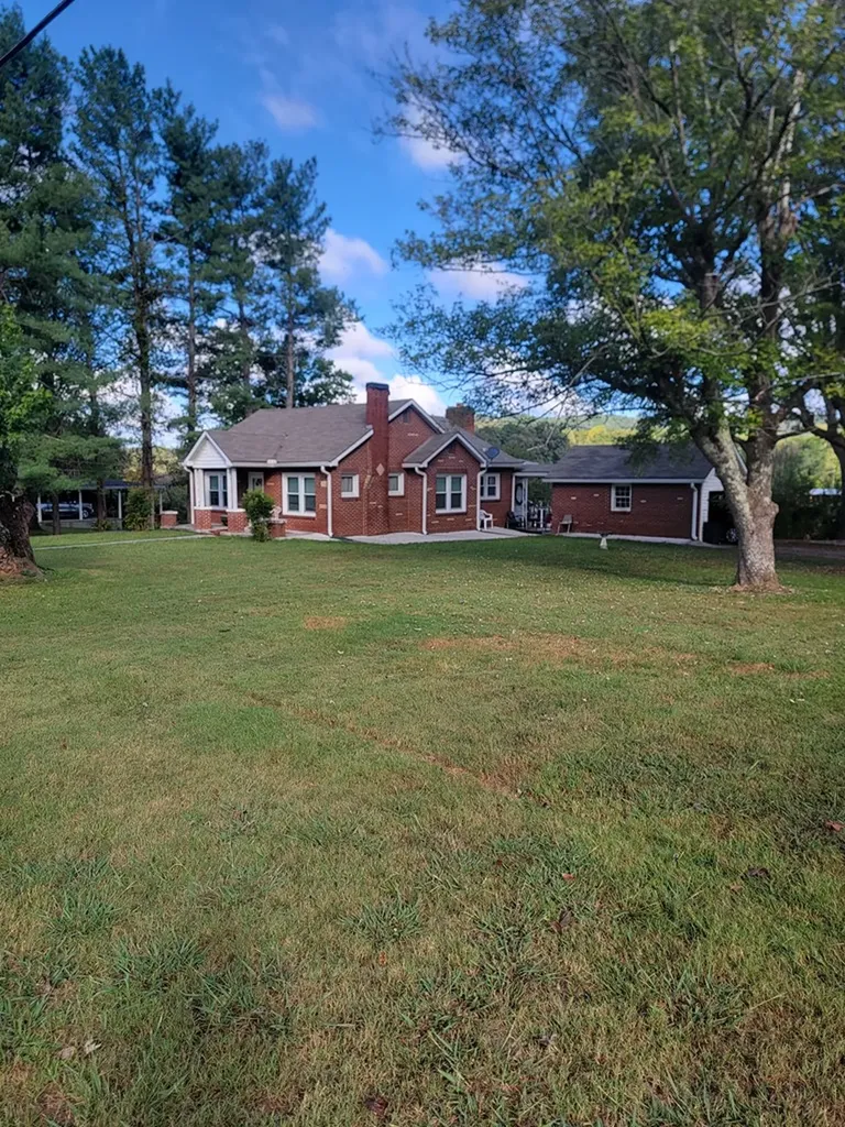 325 Hilham Highway Livingston TN 38570