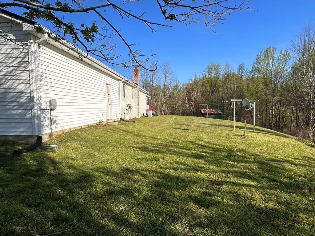 13334 Center Hill Dam Road Silver Point TN 38582
