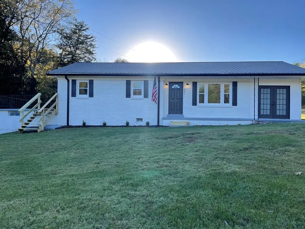 221 England Hollow Road Gainesboro TN 38562