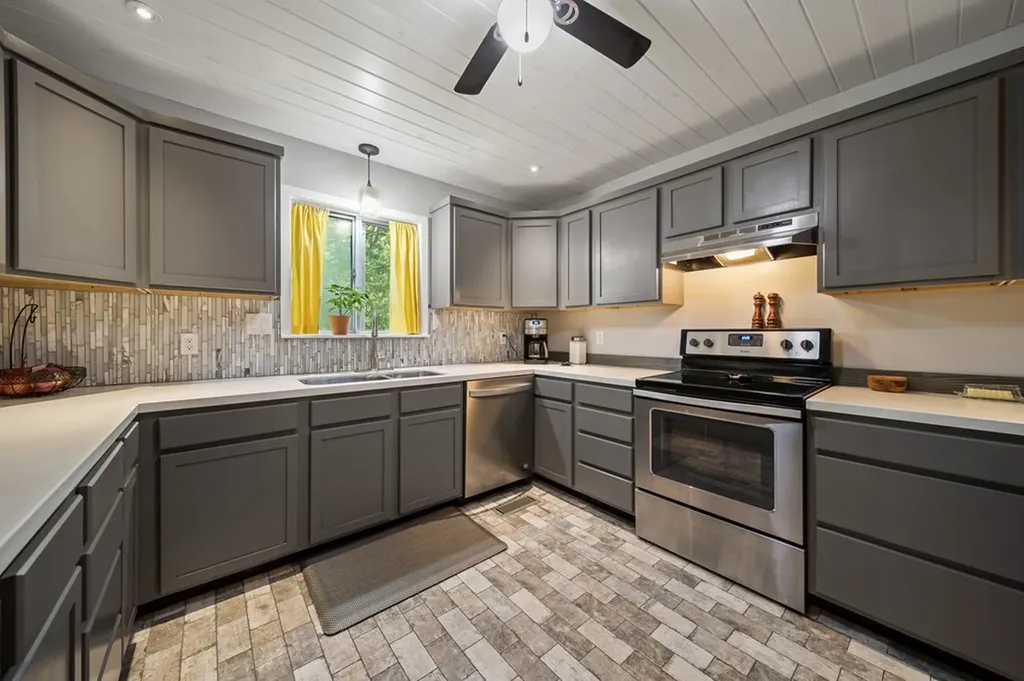 3754 Shady Oak Circle Cookeville TN 38501