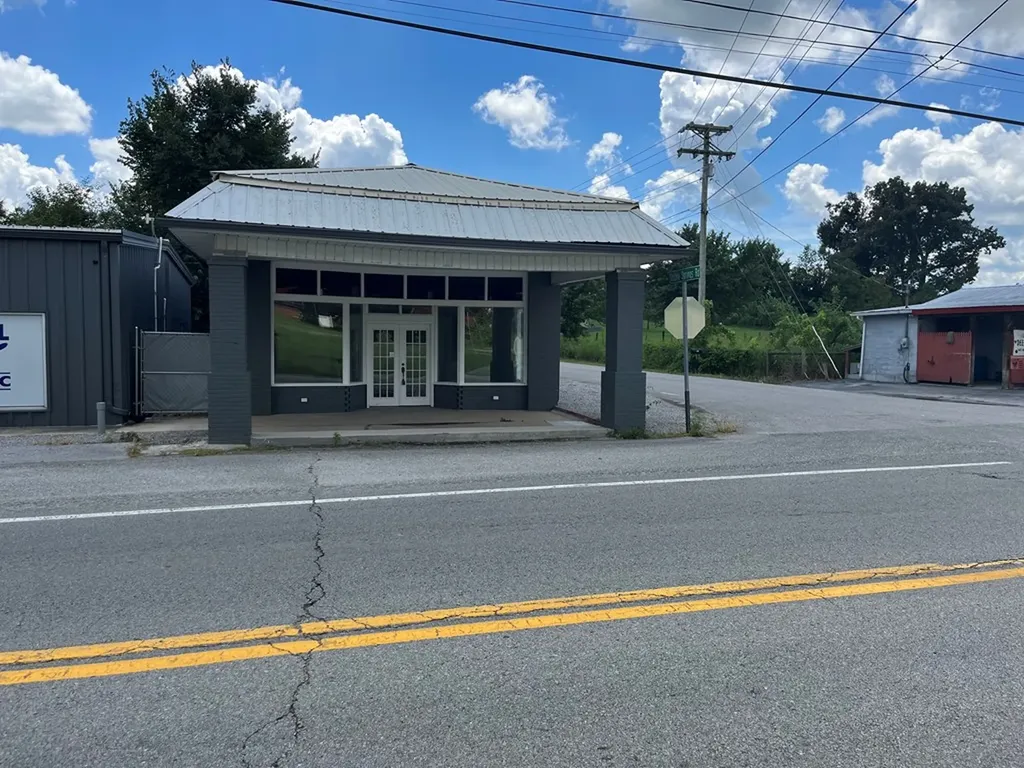 4628 W Broad Cookeville TN 38501