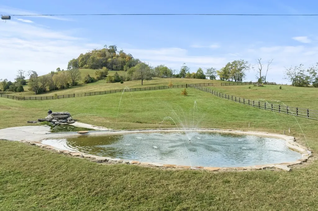 11528 Dodson Branch Highway Gainesboro TN 38562