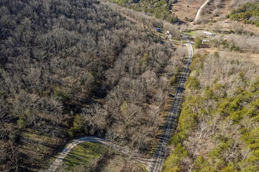 32.48 Ac Hopewell Road Silver Point TN 38582