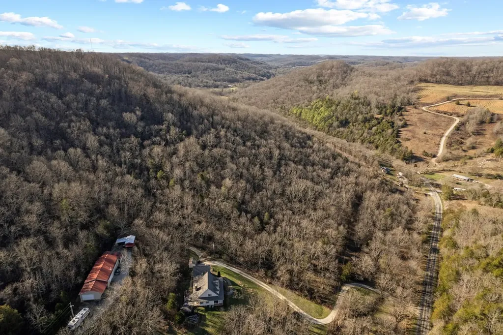 32.48 Ac Hopewell Road Silver Point TN 38582