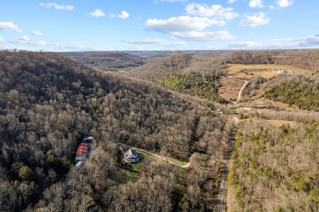 32.48 Ac Hopewell Road Silver Point TN 38582