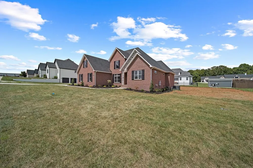 1929 Rivers Edge Drive Cookeville TN 38506