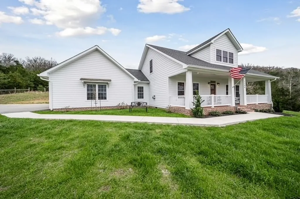 1200 Fredonia Lane Livingston TN 38570