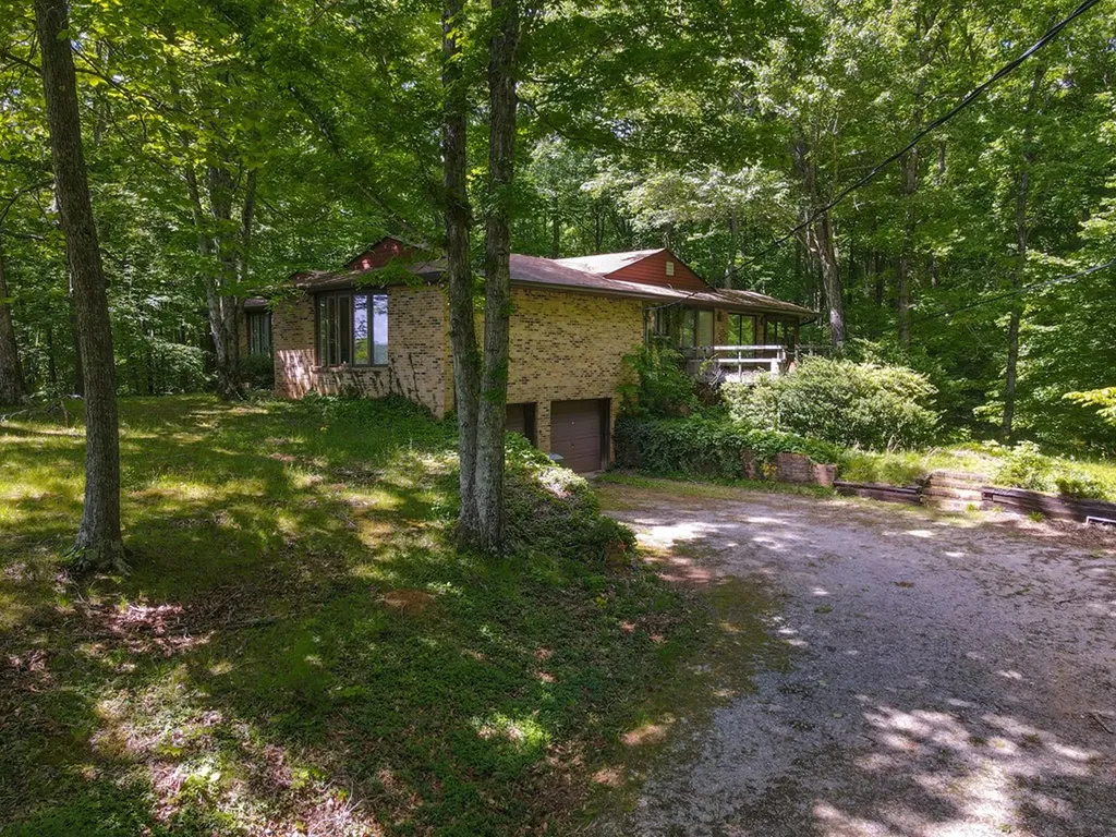 1267 North Pine Hill Road Cookeville TN 38501