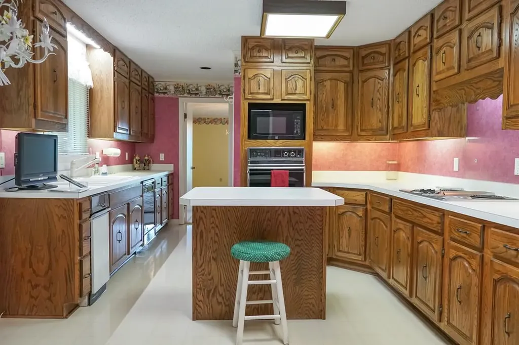 1267 North Pine Hill Road Cookeville TN 38501