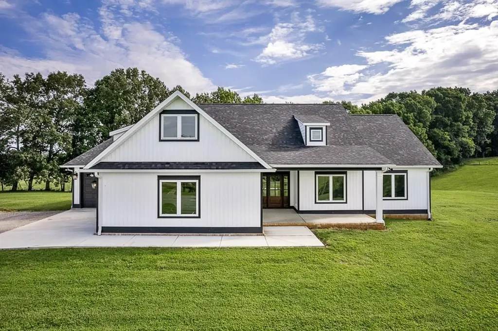 220 W Wilmouth Road Rickman TN 38580