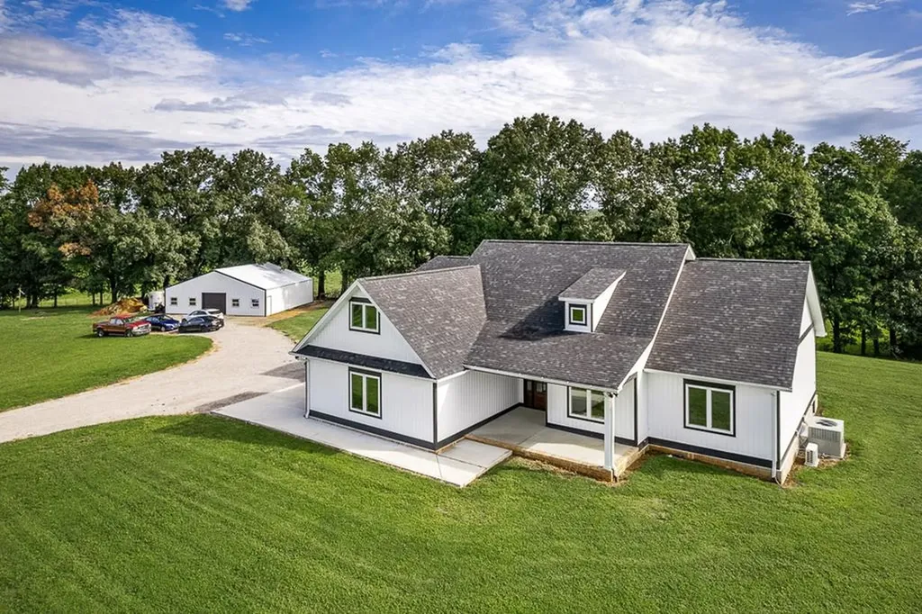 220 W Wilmouth Road Rickman TN 38580