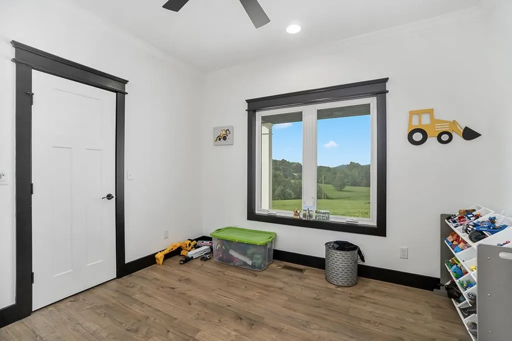 220 W Wilmouth Road Rickman TN 38580