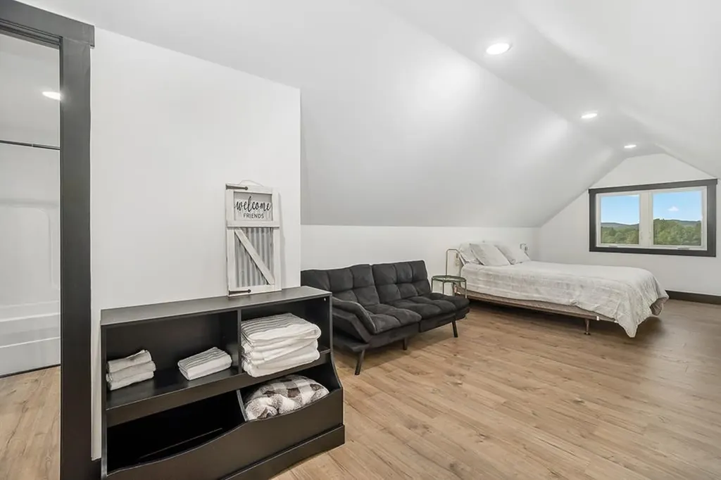 220 W Wilmouth Road Rickman TN 38580