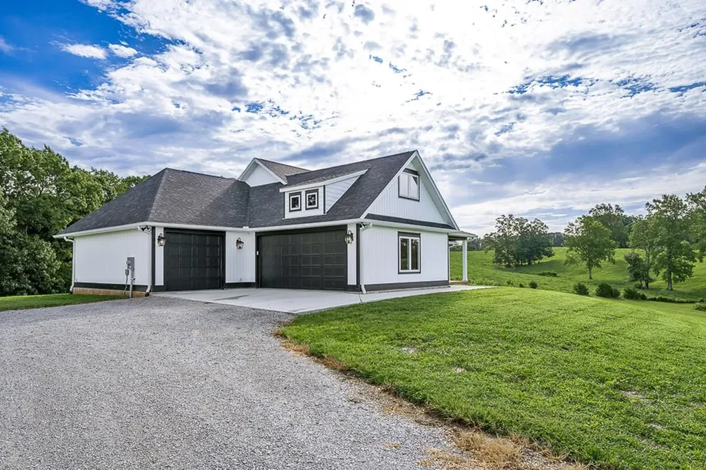 220 W Wilmouth Road Rickman TN 38580