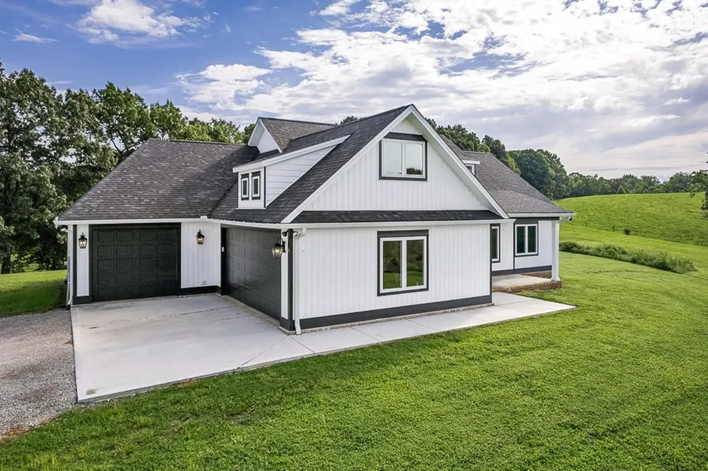 220 W Wilmouth Road Rickman TN 38580