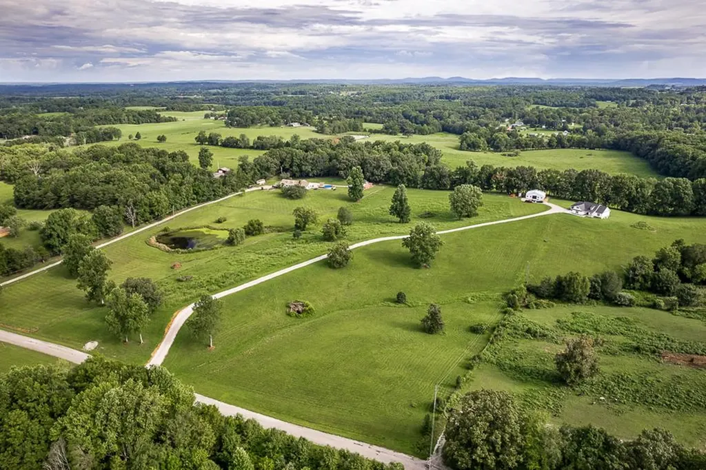 220 W Wilmouth Road Rickman TN 38580