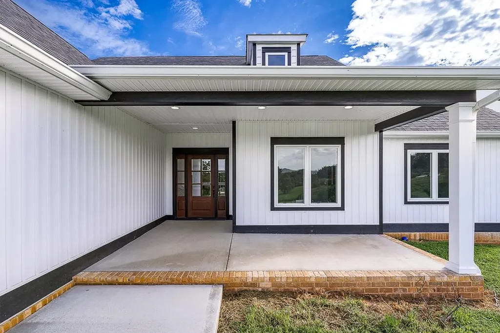 220 W Wilmouth Road Rickman TN 38580