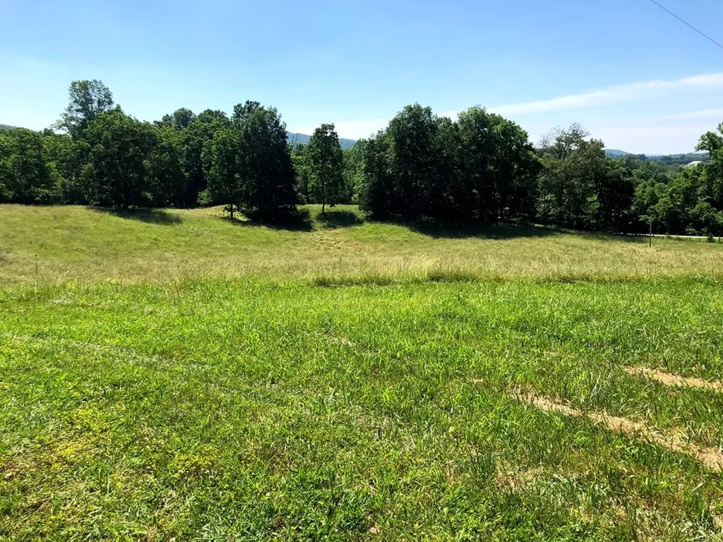 6740 Cherry Creek Road Sparta TN 38583