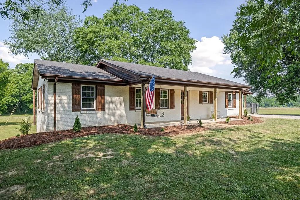 2630 Granville Highway Gainesboro TN 38562