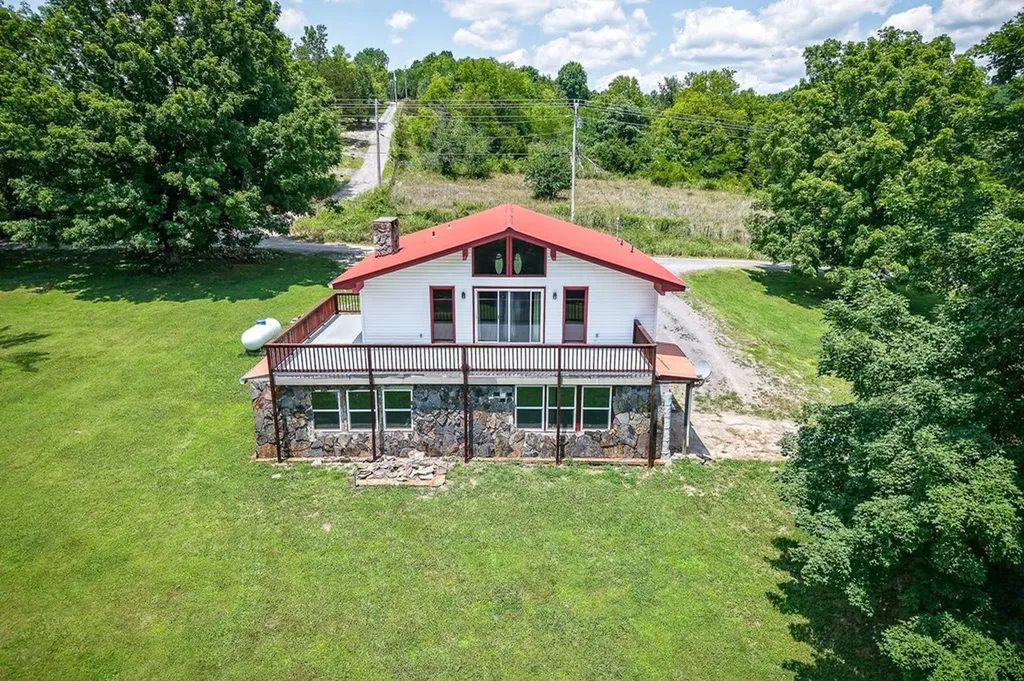 163 Ewing Lane Granville TN 38564-5025