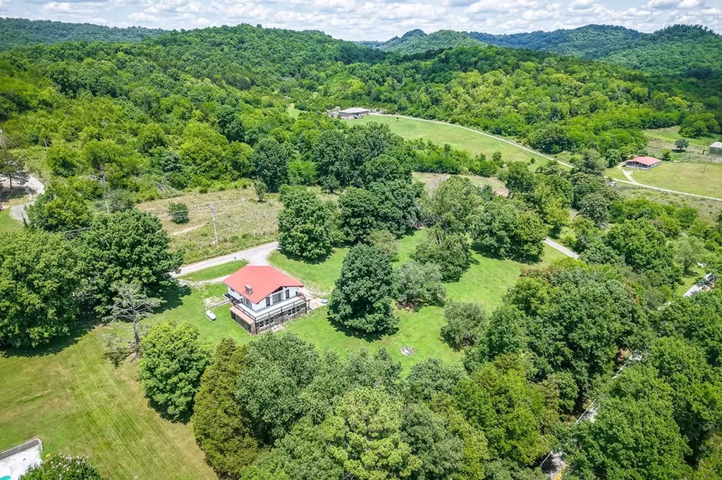 163 Ewing Lane Granville TN 38564-5025