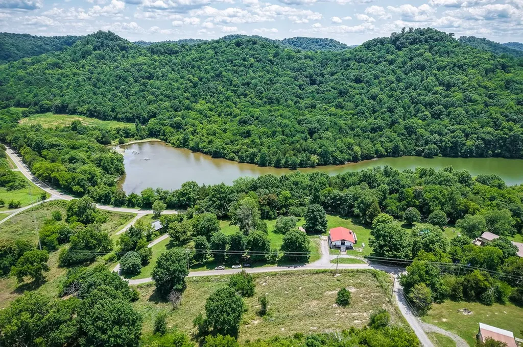 163 Ewing Lane Granville TN 38564-5025