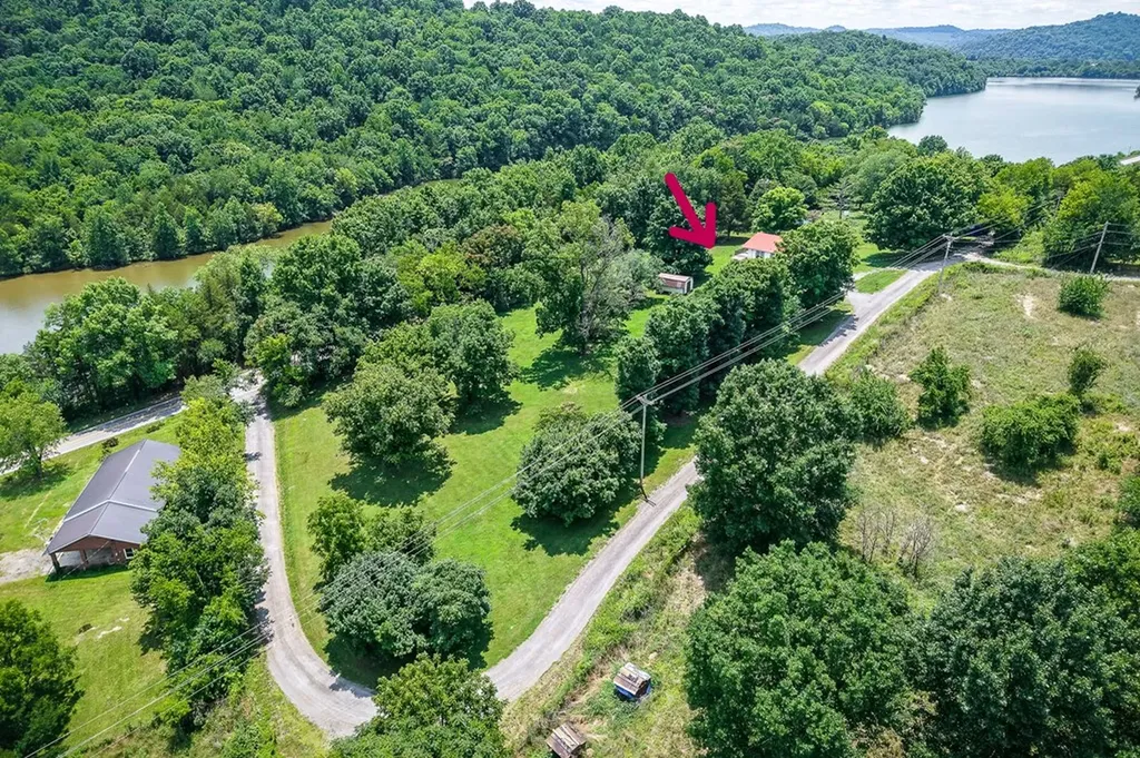 163 Ewing Lane Granville TN 38564-5025
